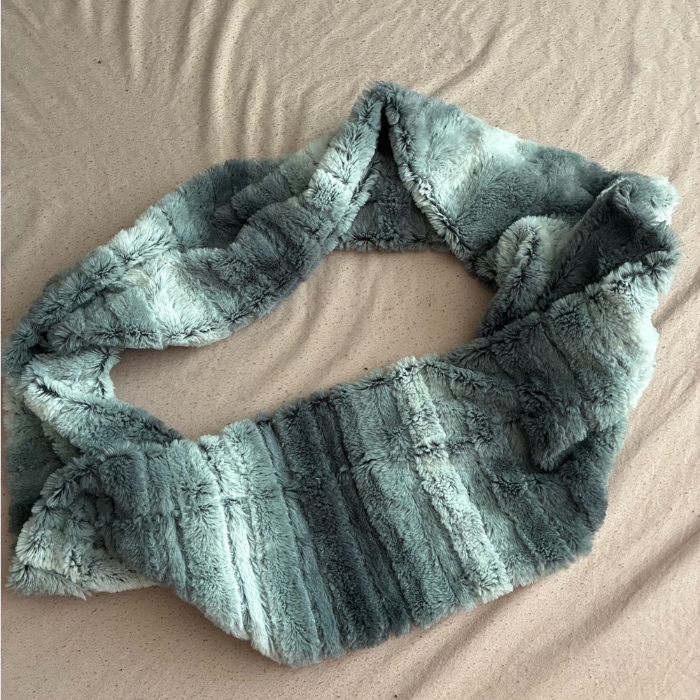 Faux Fur Infinity Scarf in Gray